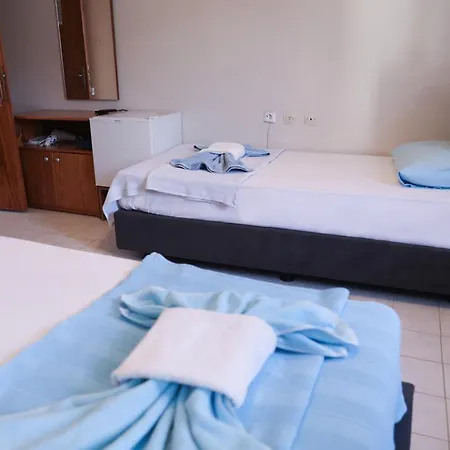 Imaj Hotel *